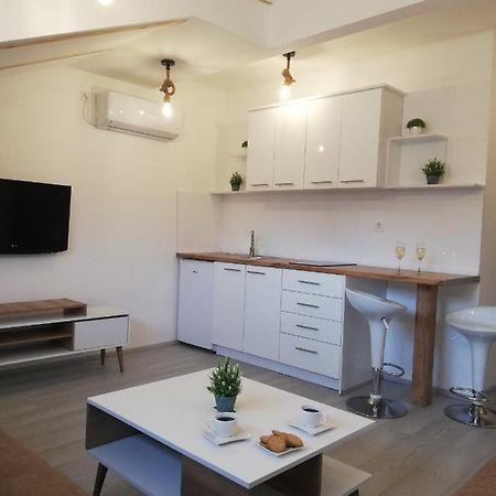 Apartments Naumovski Охрид Екстер'єр фото